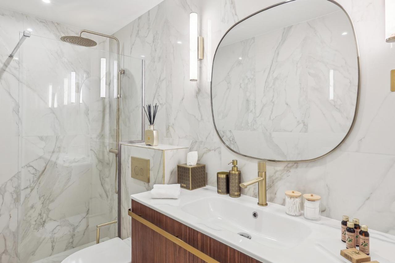 פריז Suite Luxueuse Avec Jardin Prive Sauna Et Jacuzzi מראה חיצוני תמונה